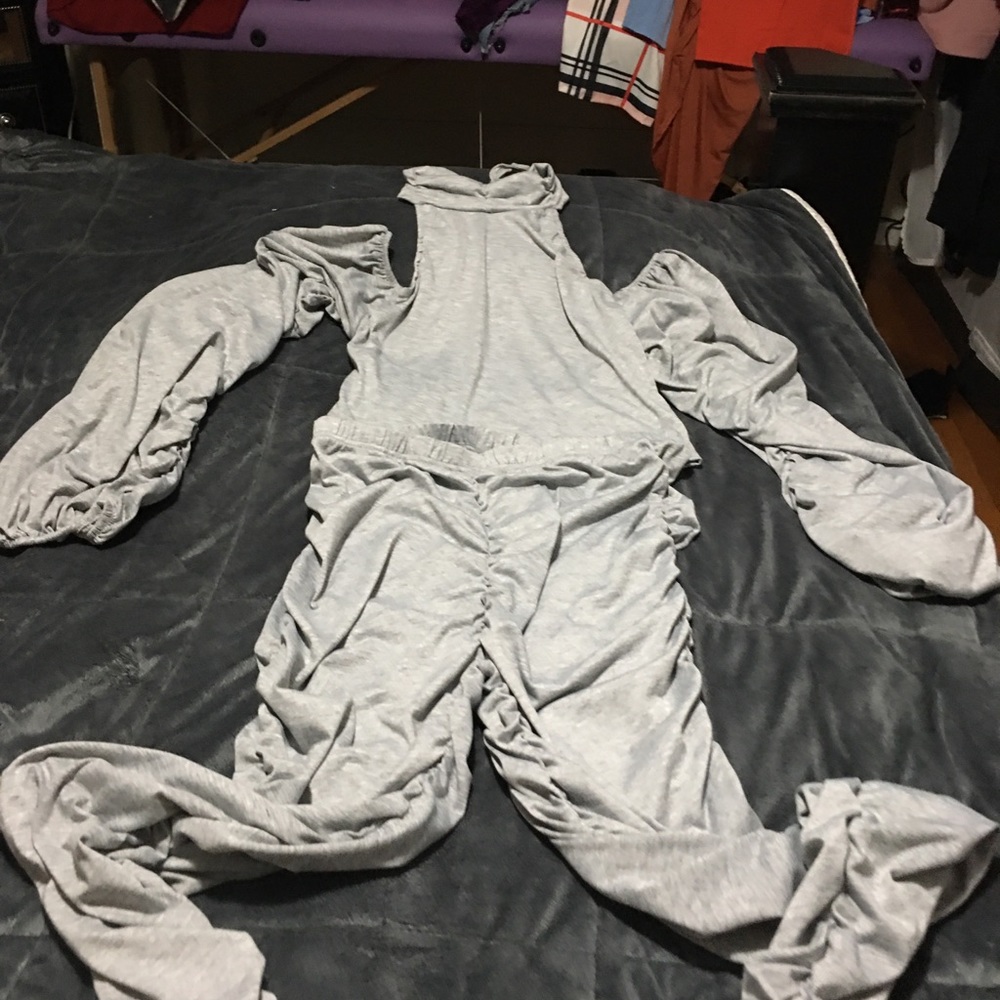 I have size medium and exlarge available - Picture 8 of 9